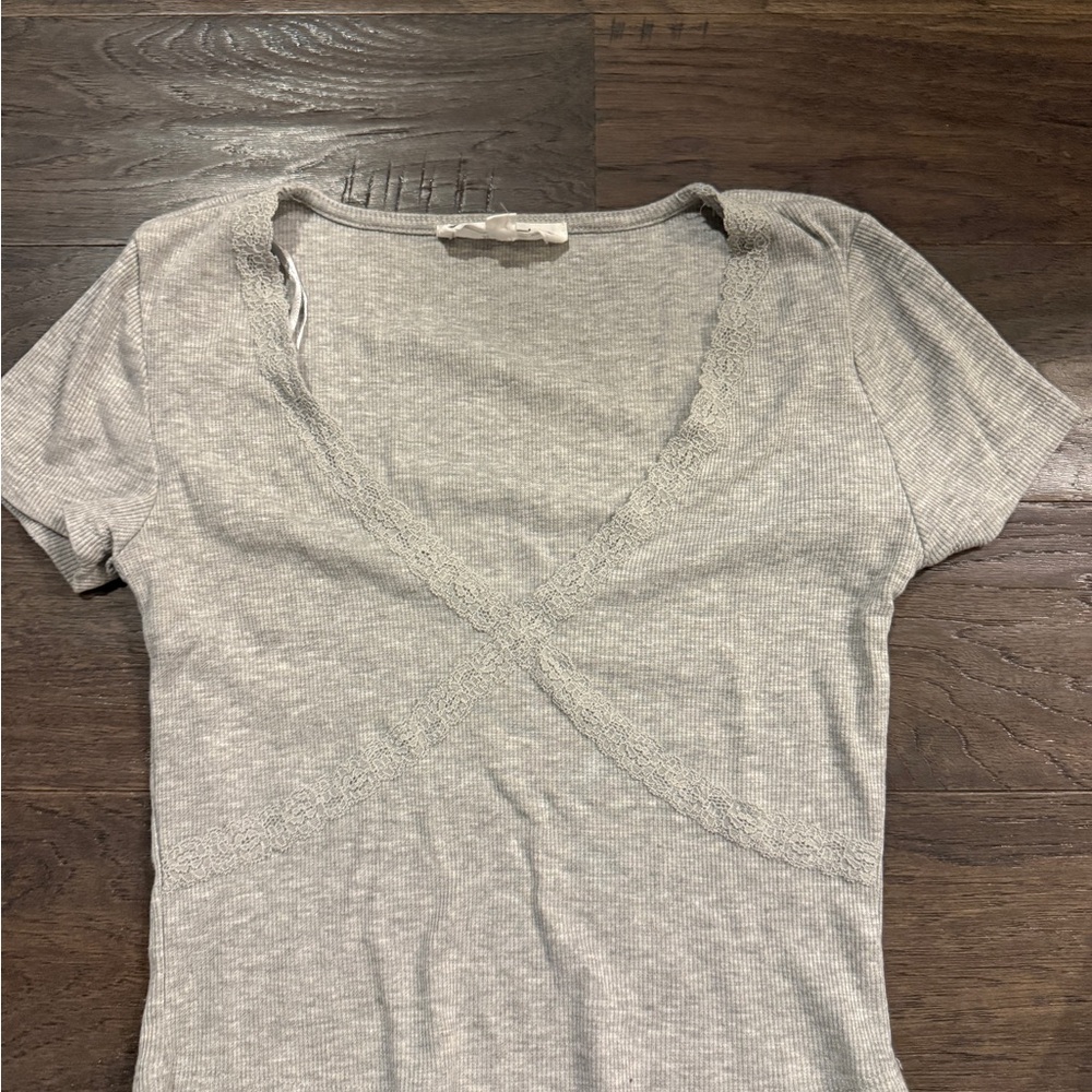 Hippie Rose Light Gray Short Sleeve Top